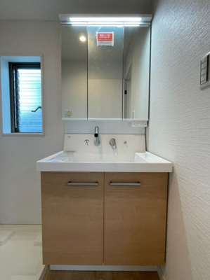 【独立洗面台】 | 郷地町貸家 | ※前回募集時の写真です。現状優先