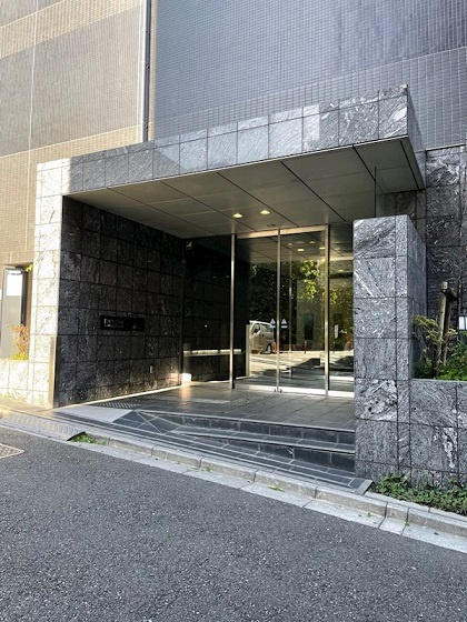 港区西麻布４丁目の賃貸マンションのその他|エントランス