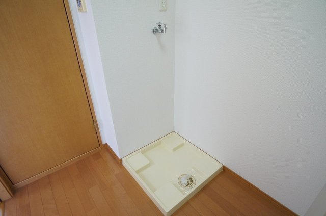 【設備】 | サンシャルム万代 | 室内洗濯機置場