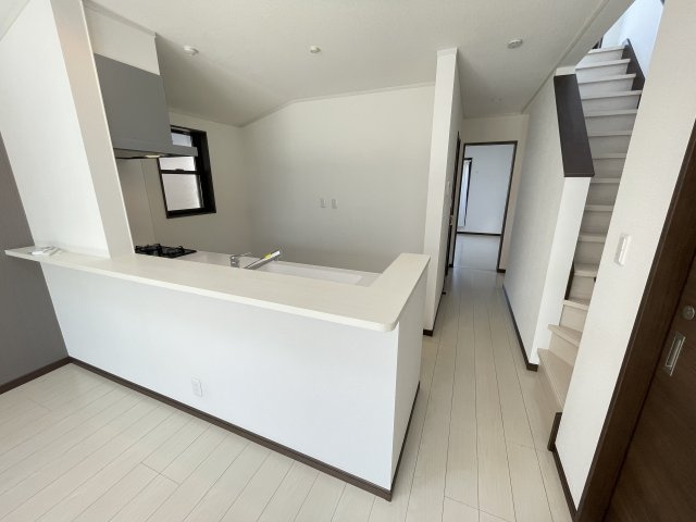 南花園２丁目戸建てのキッチン|ダイニングキッチン