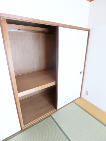 ヴィラ貴瀬2号館の収納