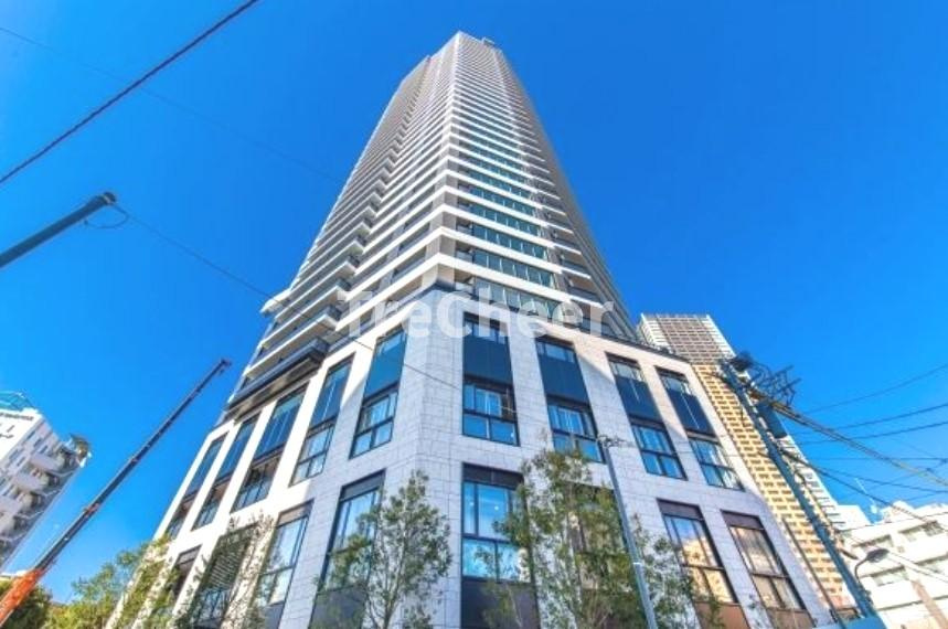 プラウドタワー東池袋ステーションアリーナの外観