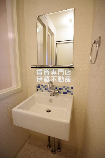 NOVEL KUROKAWAの独立洗面台