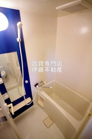 NOVEL KUROKAWAの浴室