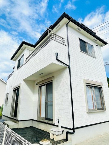 【当社売主】あきる野市高尾　リフォーム済み！中古戸建の外観|角地で全居室南向き！