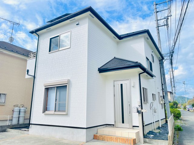 【当社売主】あきる野市高尾　リフォーム済み！中古戸建の外観|角地になります。