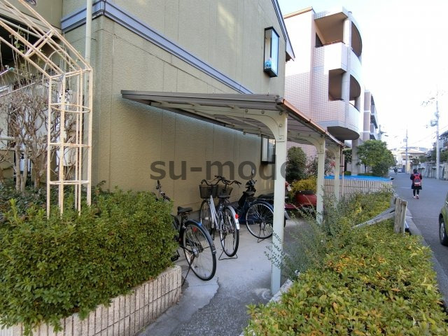 ディアコートJOYⅡの駐車場