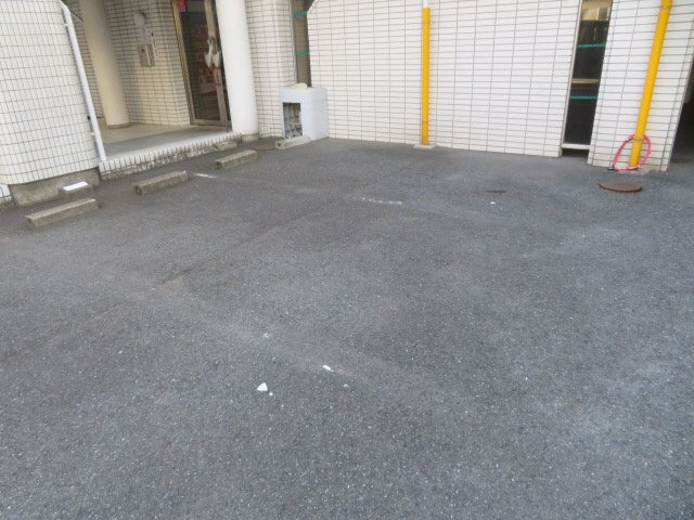 カルム白鷺の駐車場