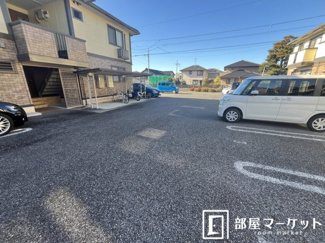 【駐車場】