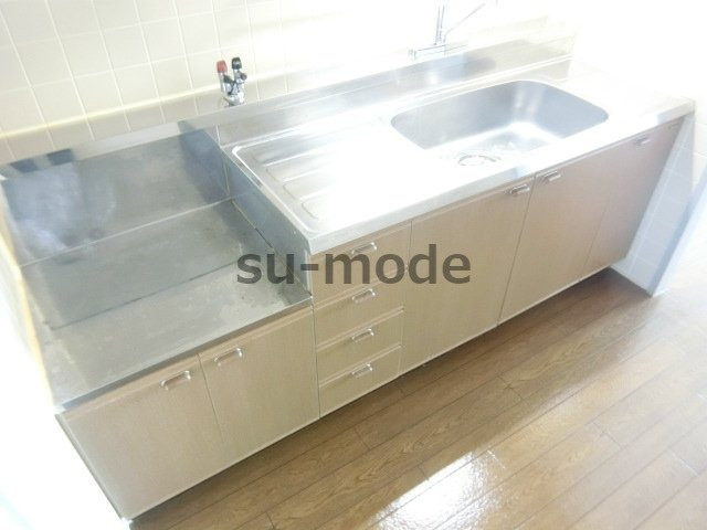 ルノン茨木Ⅰのキッチン