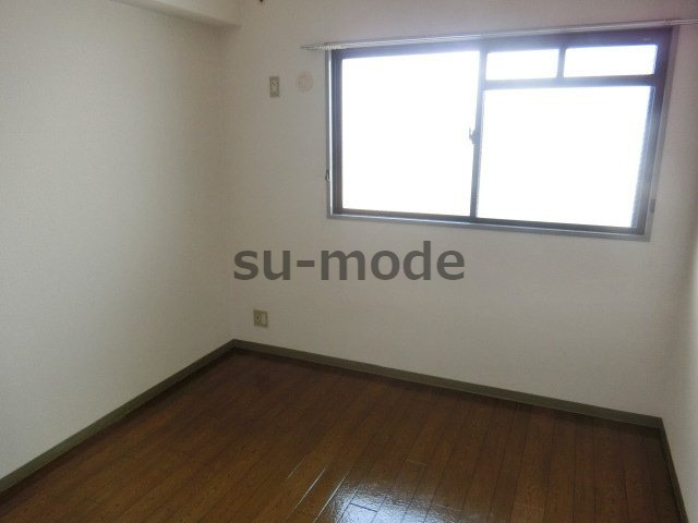 ルノン茨木Ⅰの洋室