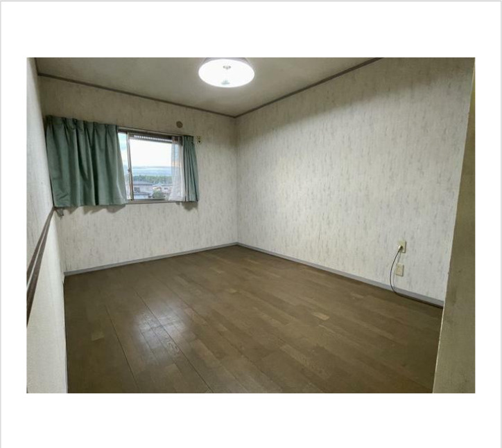 つくば市森の里店舗併用住宅の洋室