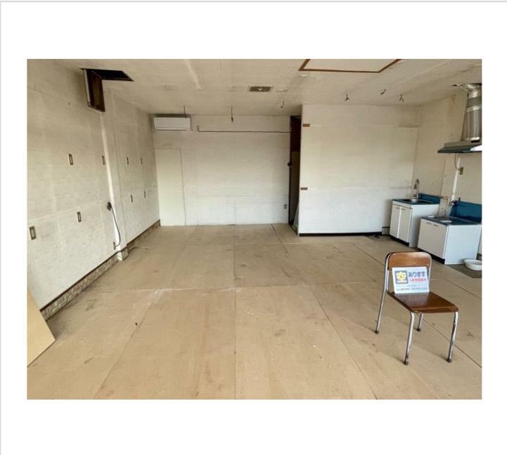 つくば市森の里店舗併用住宅の洋室