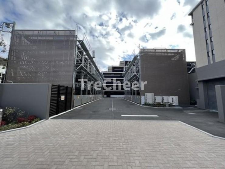 Brillia City西早稲田の駐車場