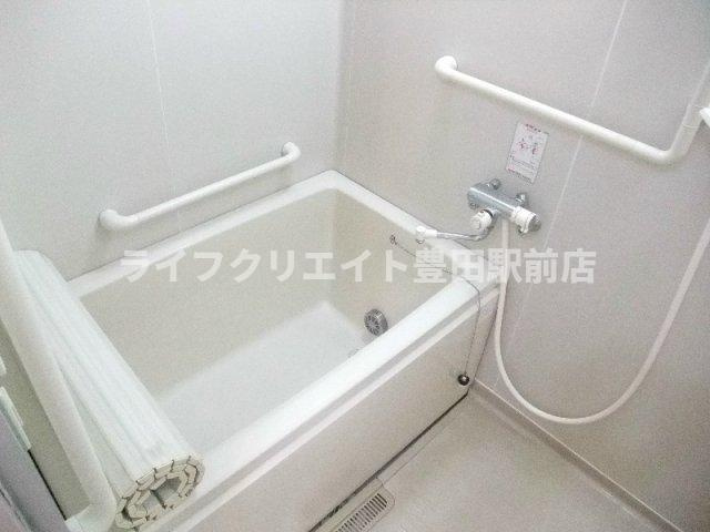 カサヴェールひじかたの浴室