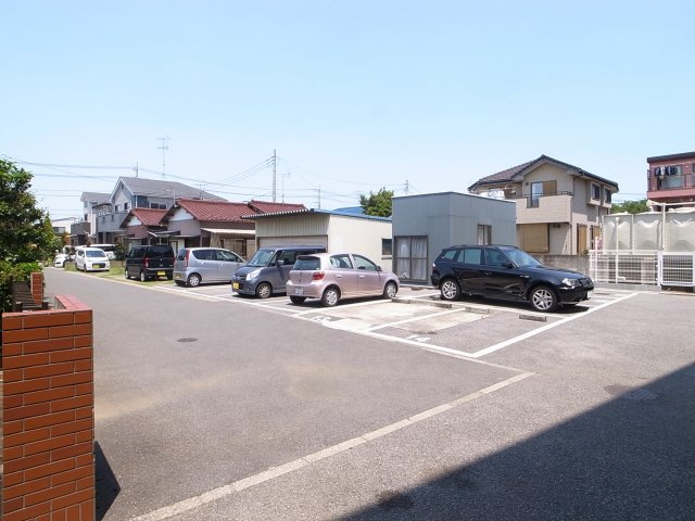 【駐車場】 | アメニティ21 | 駐車場は裏手と前面に。