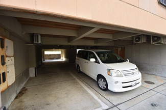 【駐車場】