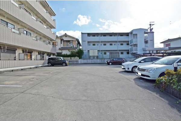 カサブランカ二村台　　刈谷市近郊の賃貸ならクラスホーム刈谷店の駐車場