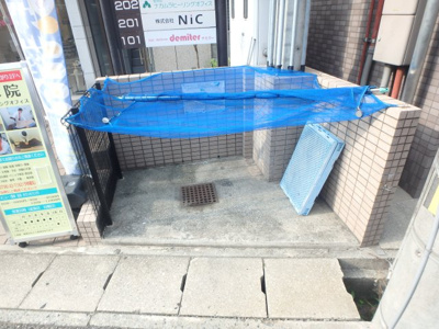 【その他共用部分】 | コンフォール甲子園口 | ゴミステーションです