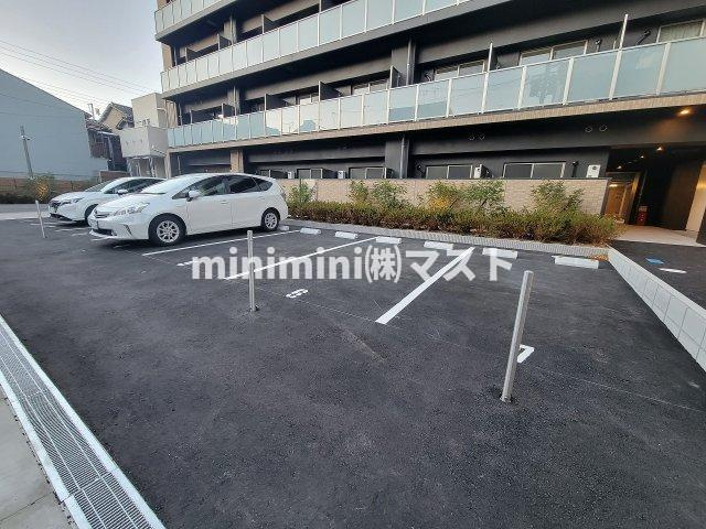 セオリー天王寺南DOORの駐車場