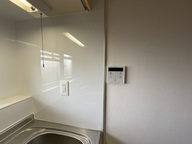 【設備】 | クレストコートあかしあ | 給湯器のリモコンです