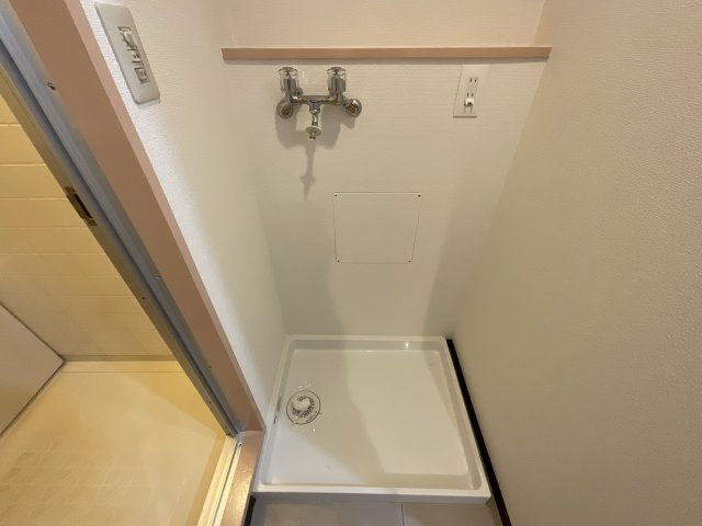 【設備】 | クレストコートあかしあ | 洗濯機置き場です