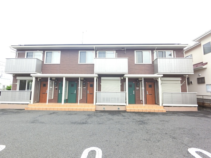 コンフォール奏のエントランス|高崎、前橋エリアのお部屋探しはエンドスケープまで！お客様の理想お聞かせ下さい♪