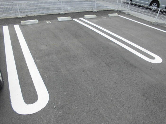 コンフォール奏の駐車場|高崎、前橋エリアのお部屋探しはエンドスケープまで！お客様の理想お聞かせ下さい♪