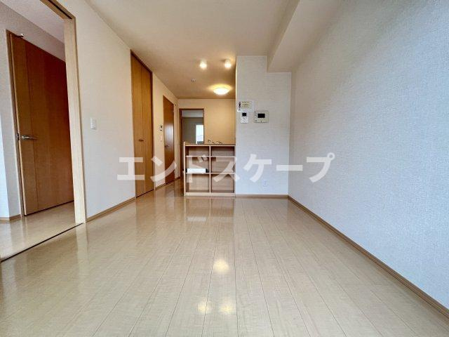 コンフォール奏の居間・リビング|高崎、前橋エリアのお部屋探しはエンドスケープまで！お客様の理想お聞かせ下さい♪