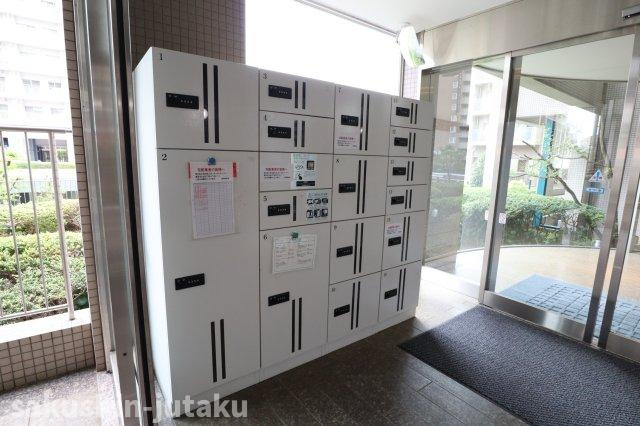 カムザスクエア八千代緑が丘エスタシオンのエントランス|宅配ボックス