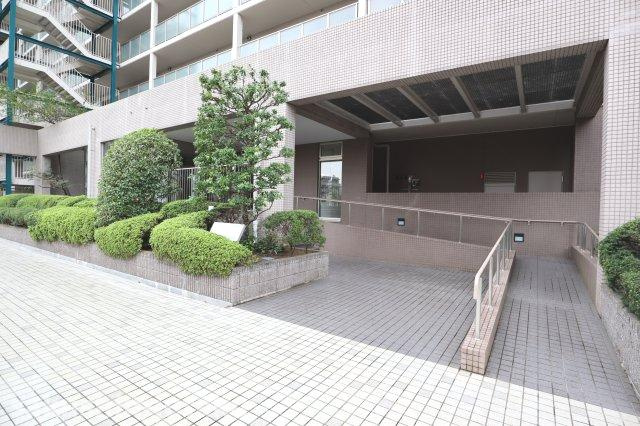 カムザスクエア八千代緑が丘エスタシオンのエントランス