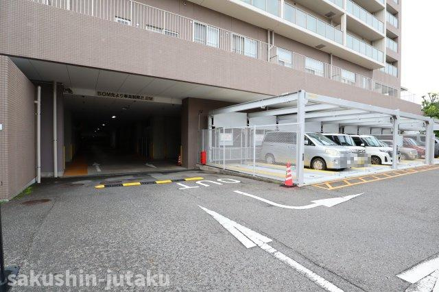カムザスクエア八千代緑が丘エスタシオンの駐車場
