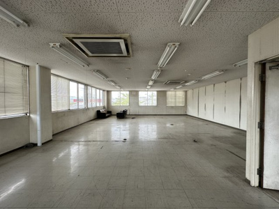 【駐車場】 | 千代水3丁目工場・事務所 | 3階事務所