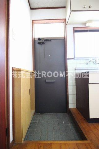 ガーデンR2の玄関|落ち着いた玄関です