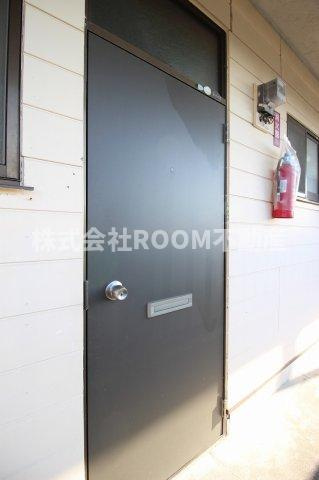 ガーデンR2の玄関|落ち着いた玄関です