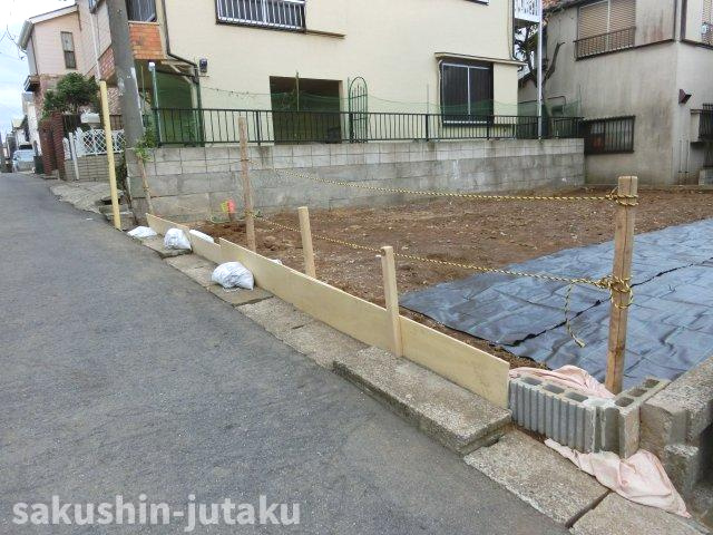 八千代台北１２丁目　売地の前面道路含む現地写真|北西側４ｍ私道　間口約7.4ｍ
