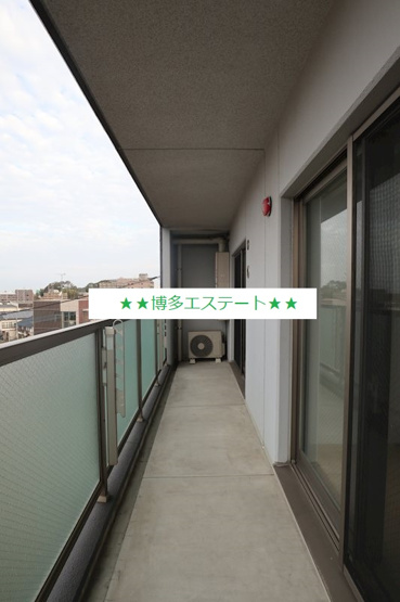 【バルコニー】