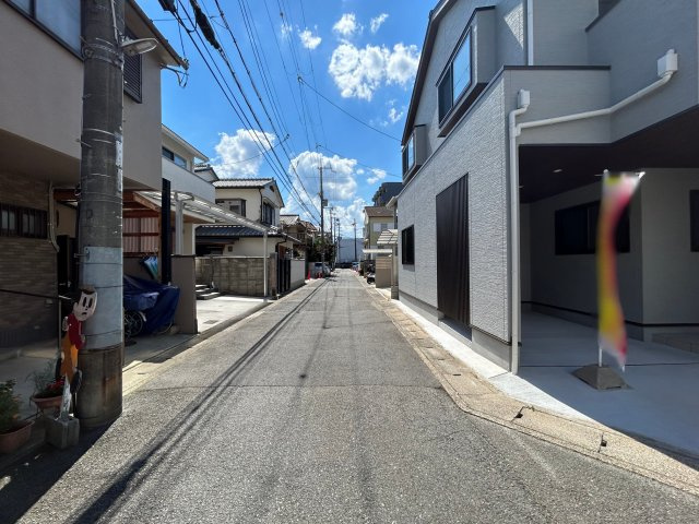 上桂前田町の前面道路含む現地写真