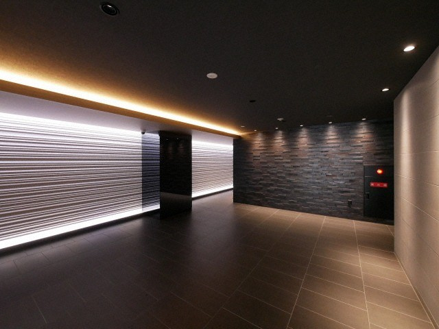 S-RESIDENCE阿波座WESTのロビー