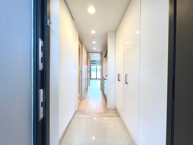パークアクシス本町の玄関