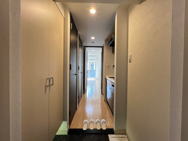 アーデンタワー西本町の玄関