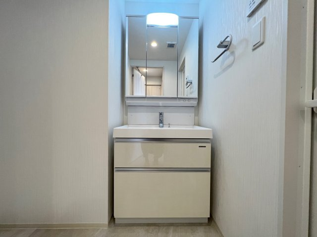 Vinoプレジオ本町の独立洗面台