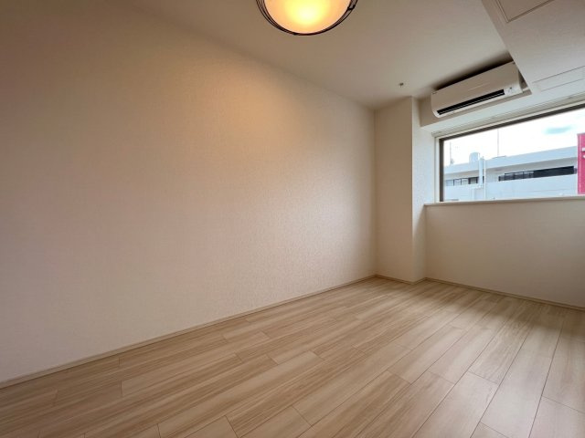 Vinoプレジオ本町の洋室