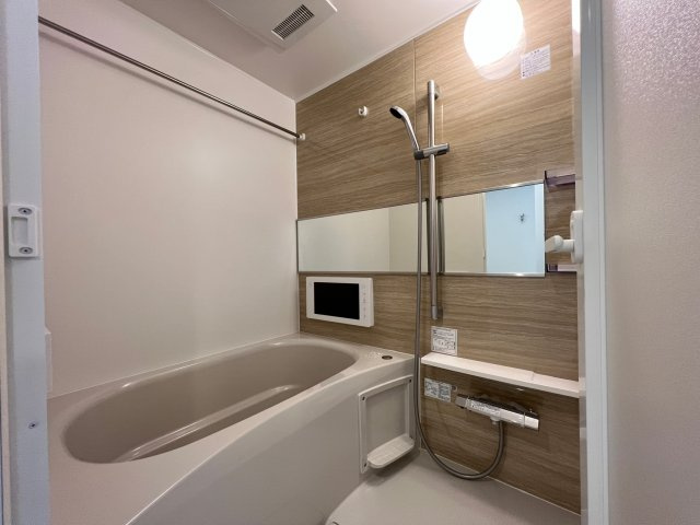 Vinoプレジオ本町の浴室