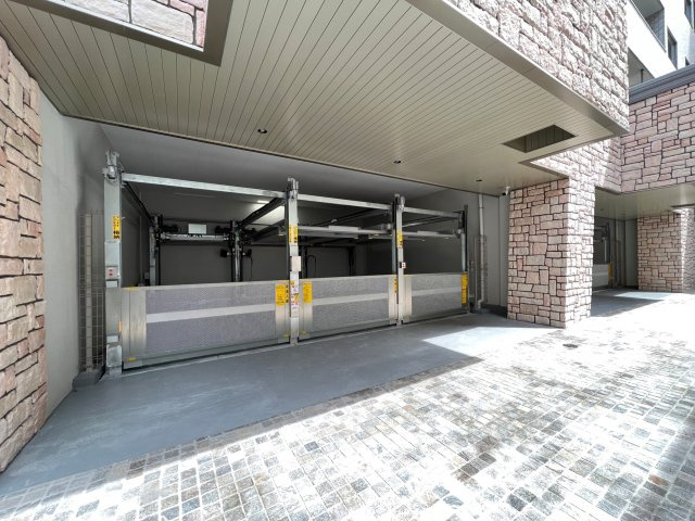 Vinoプレジオ本町の駐車場