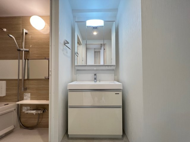 Vinoプレジオ本町の独立洗面台