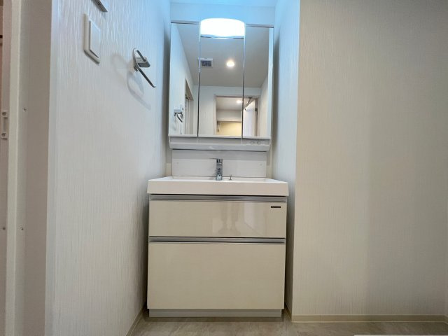 Vinoプレジオ本町の独立洗面台