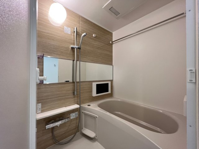 Vinoプレジオ本町の浴室