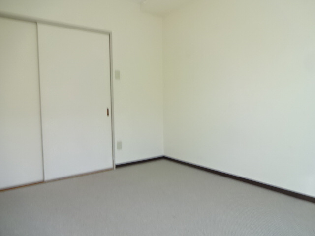 大西マンションの居間・リビング