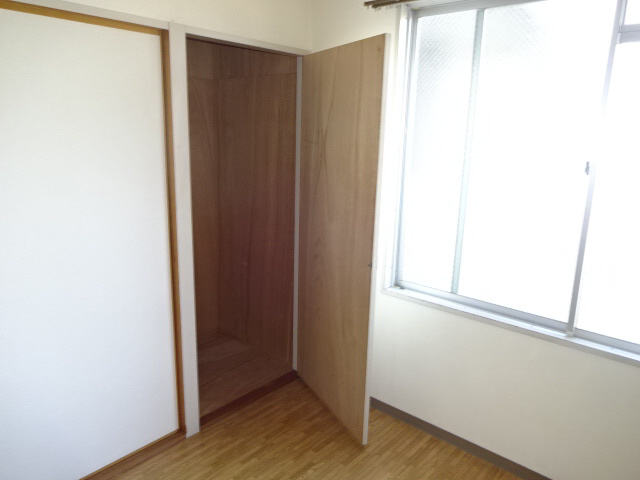 大西マンションの収納